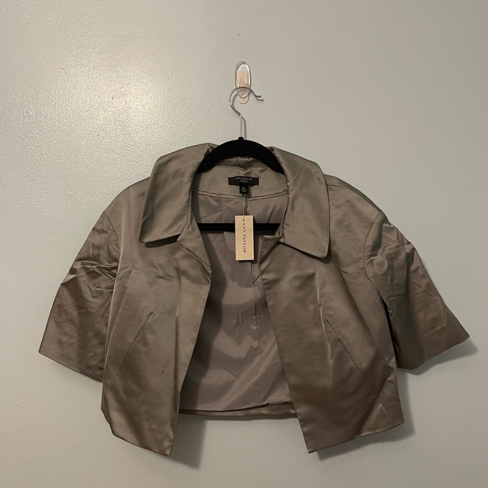 Ann Taylor Bolero beautiful in excellent condition NWTs
